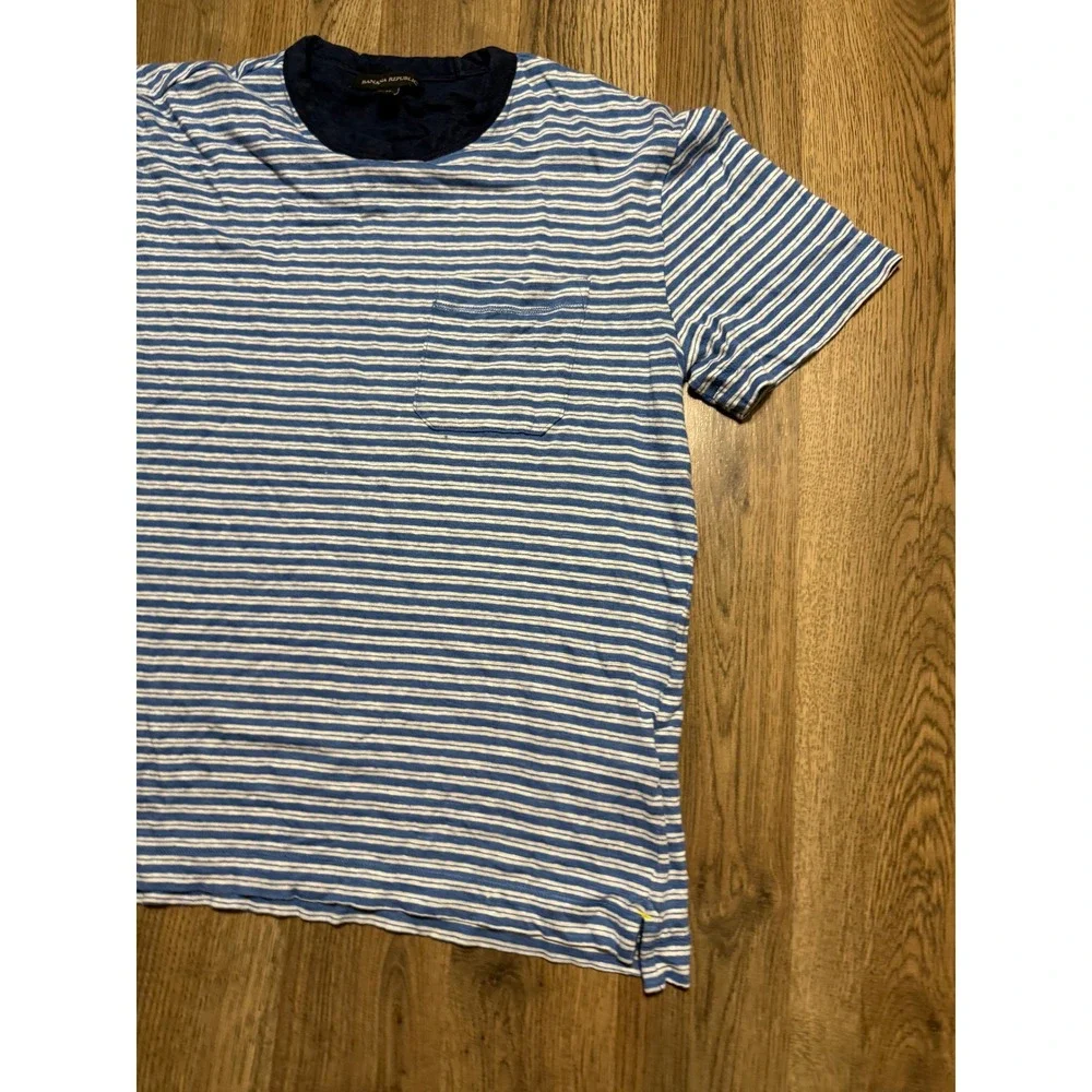 Banana Republic T-Shirt Mens Medium Blue Adult Striped Pocket 100% Linen